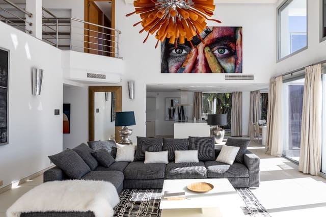 5 soverom Villa til salgs i Los Naranjos, Marbella med svømmebasseng - € 3 950 000 (Ref: 8309924)