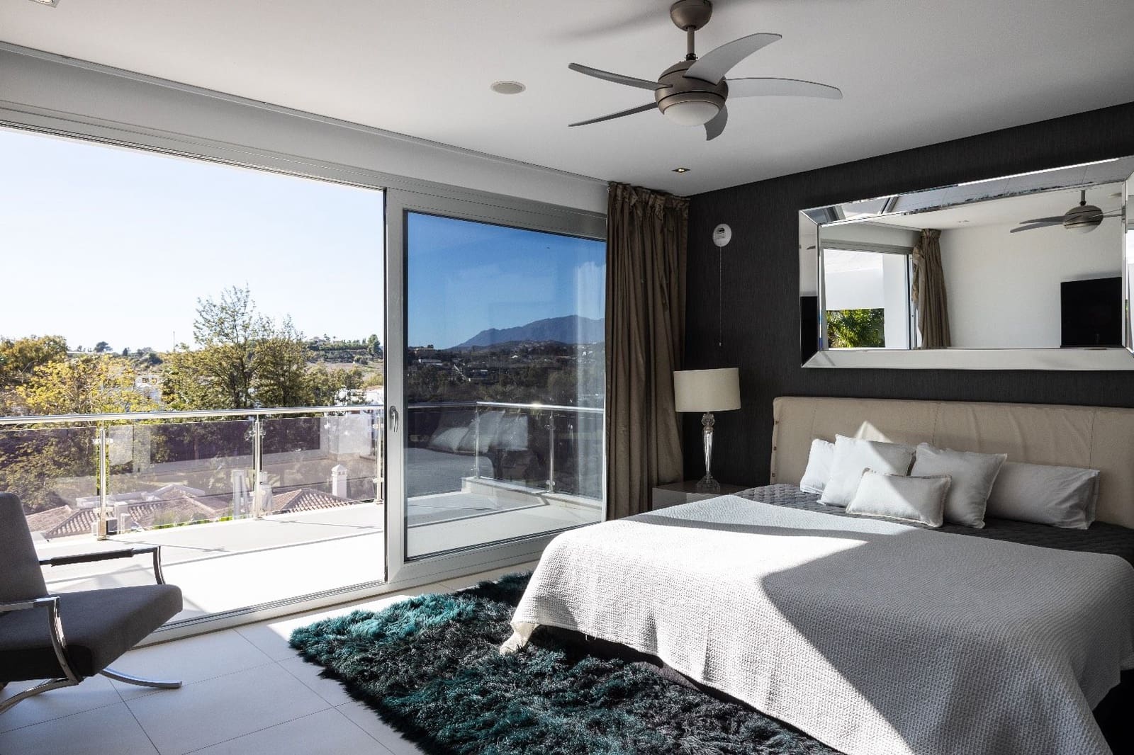 5 soverom Villa til salgs i Marbella med svømmebasseng - € 3 950 000 (Ref: 8309924)