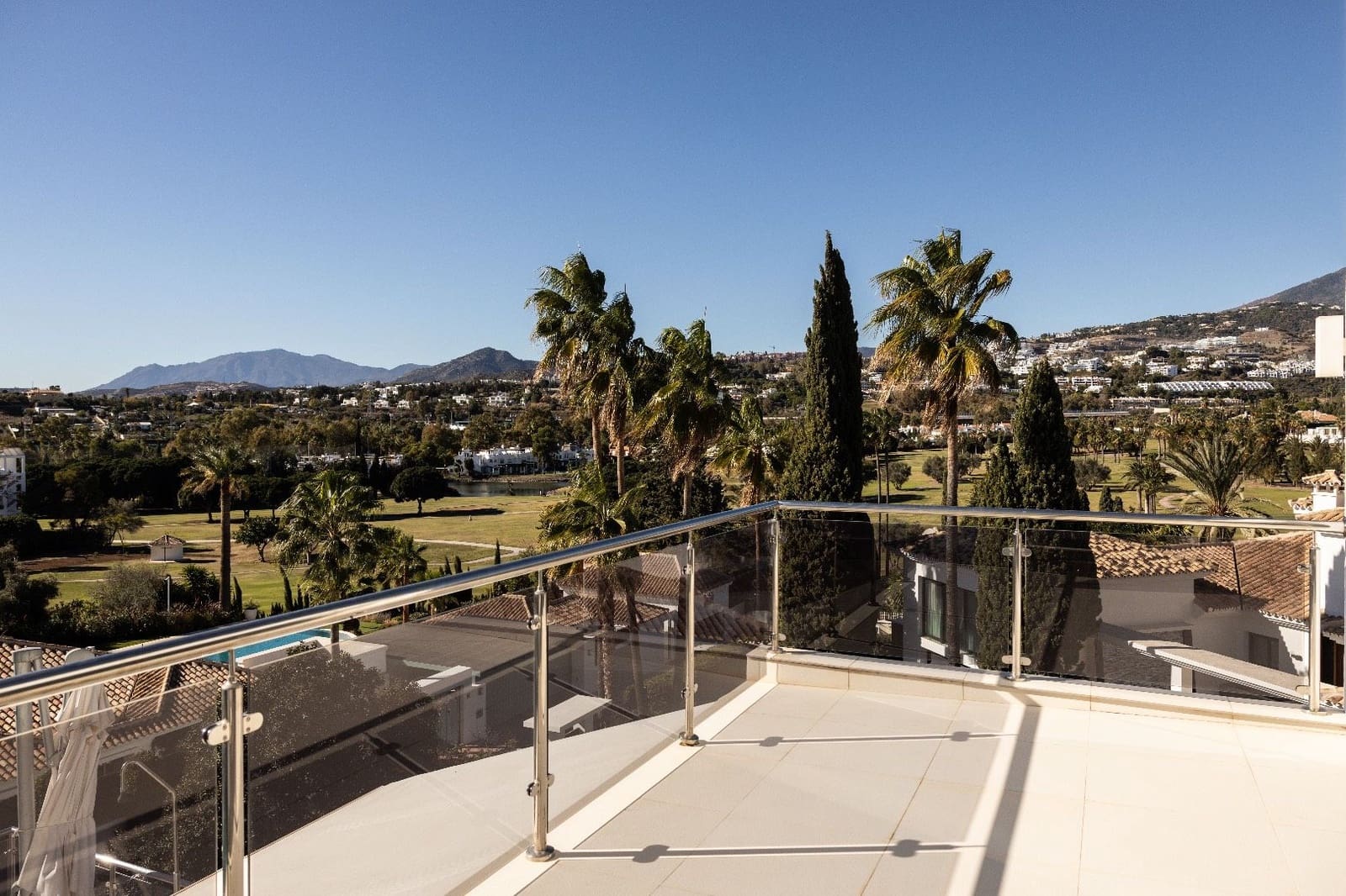5 soverom Villa til salgs i Marbella med svømmebasseng - € 3 950 000 (Ref: 8309924)