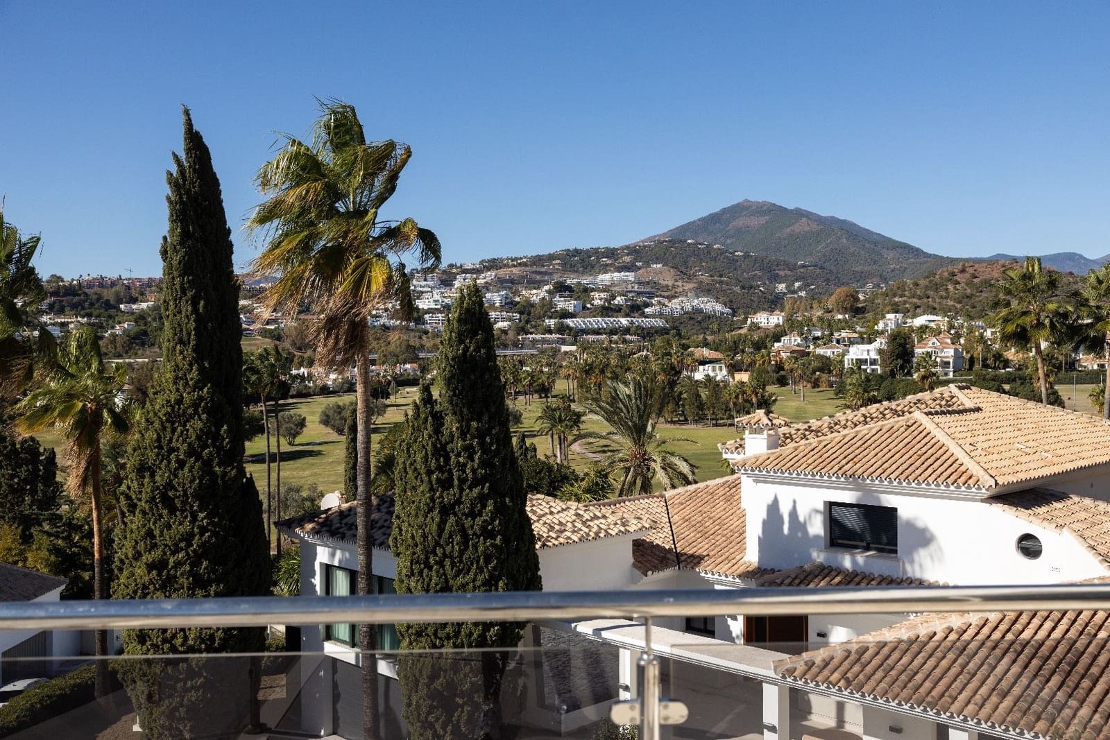 5 soverom Villa til salgs i Marbella med svømmebasseng - € 3 950 000 (Ref: 8309924)