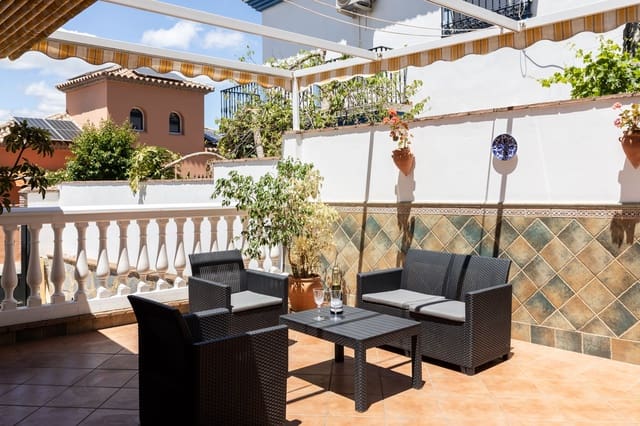 5 sypialnia Dom na sprzedaż w San Pedro de Alcantara, Marbella - 695 000 € (Ref: 8316668)