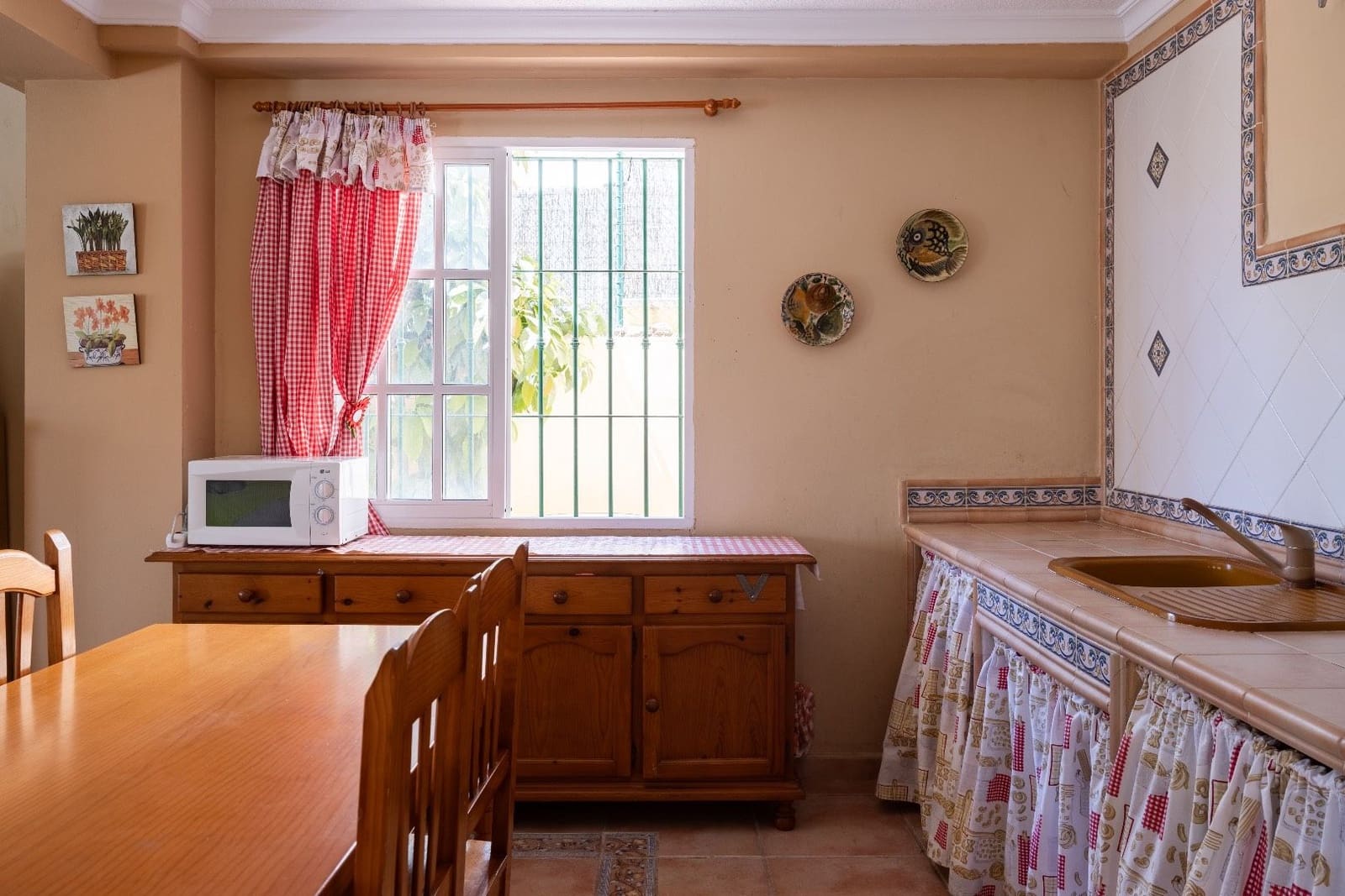 3 bedroom Townhouse for sale in Mijas Costa with pool - € 680,000 (Ref: 8317456)