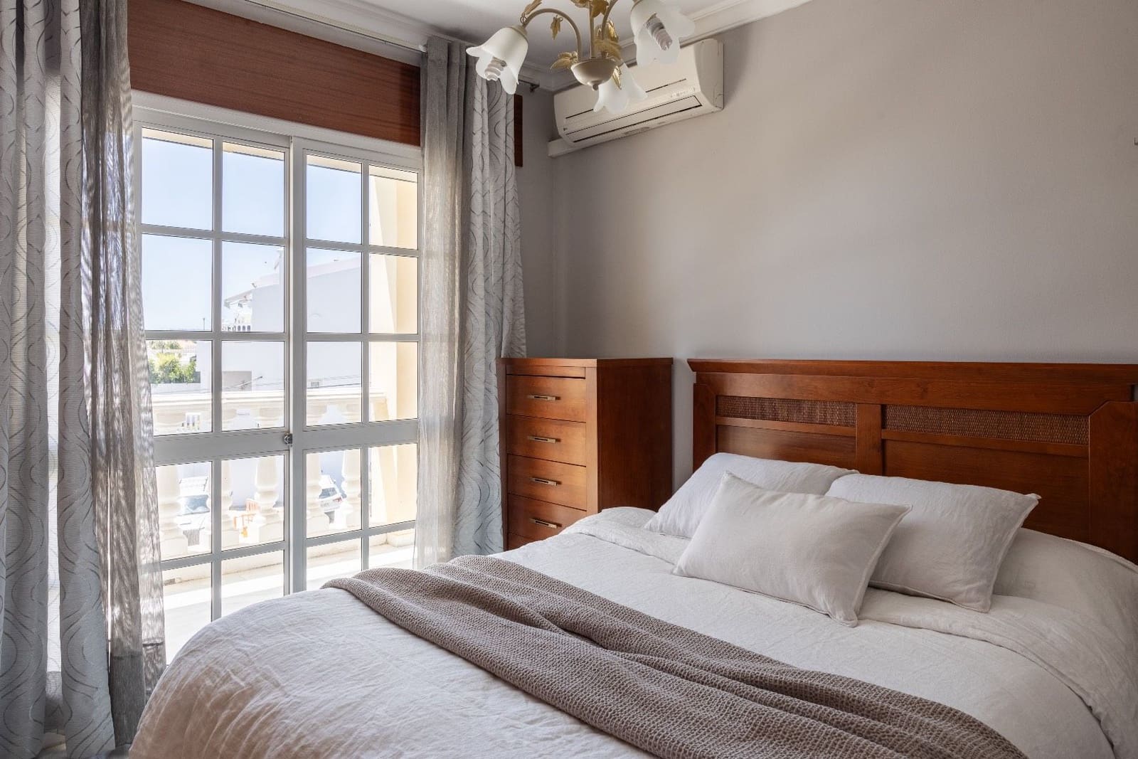 3 bedroom Townhouse for sale in Mijas Costa with pool - € 680,000 (Ref: 8317456)