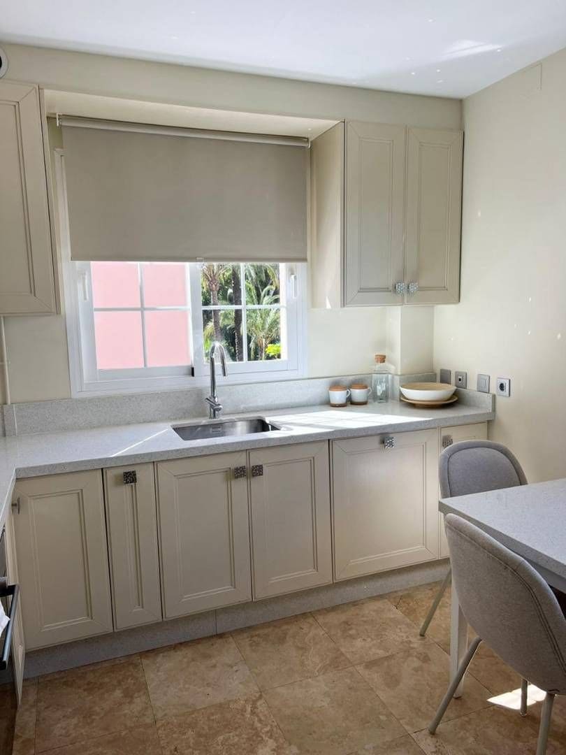 2 soveværelse Lejlighed til salg i Marbella - € 595.000 (Ref: 8320881)