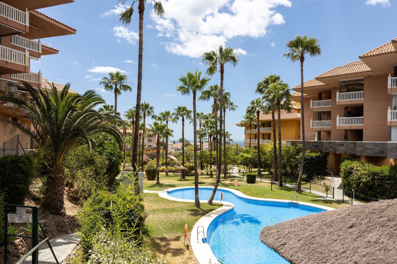 2 soveværelse Penthouse til salg i Fuengirola med swimmingpool - € 599.000 (Ref: 8338255)