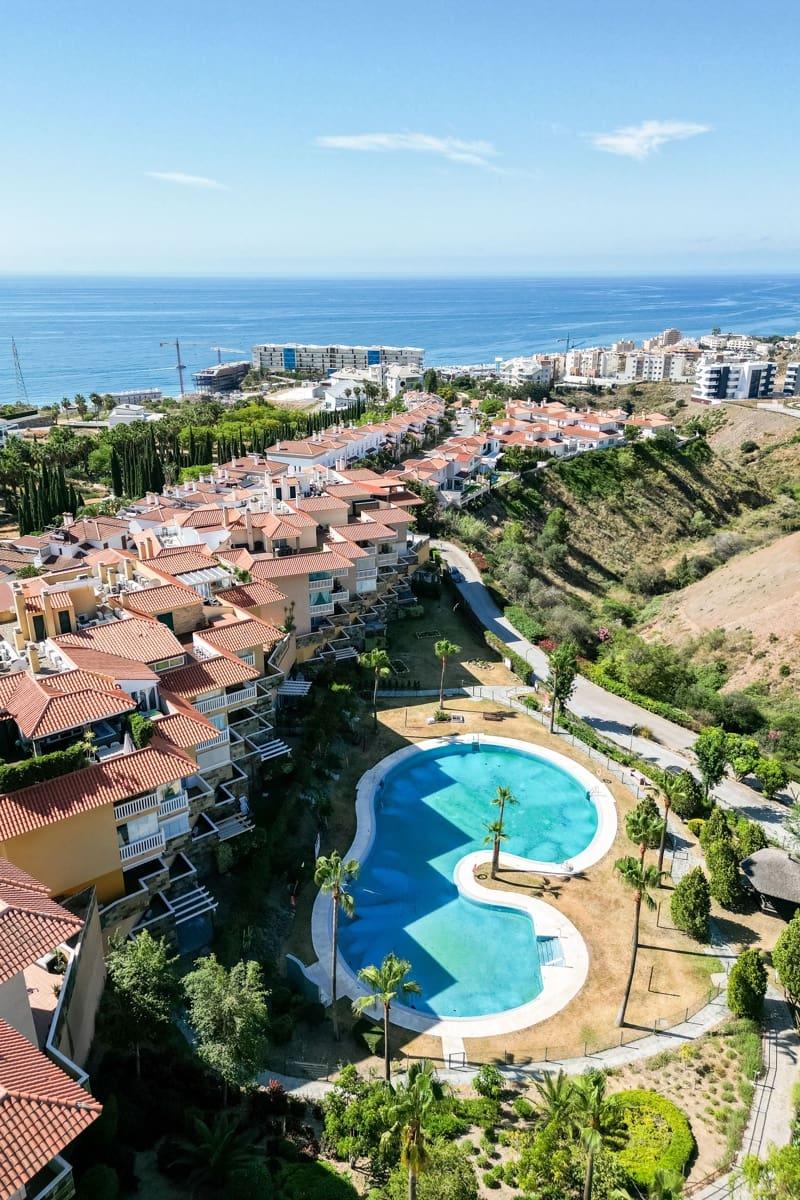2 soveværelse Penthouse til salg i Fuengirola med swimmingpool - € 599.000 (Ref: 8338255)