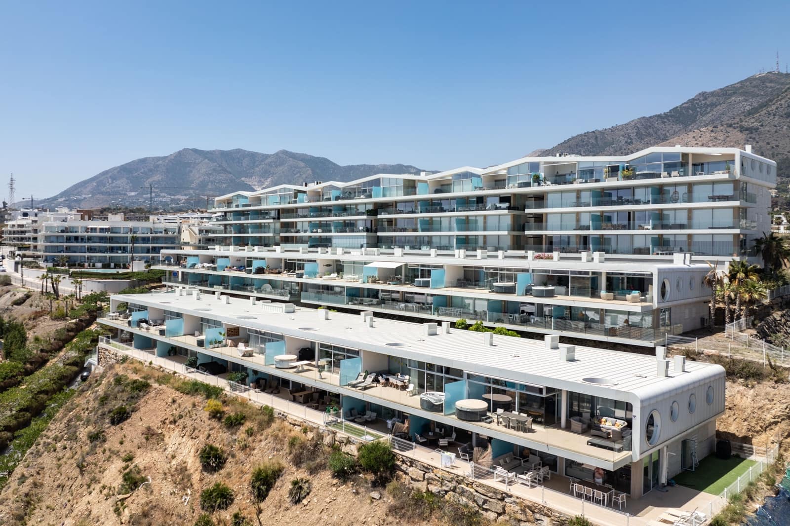 4 soveværelse Penthouse til salg i Fuengirola med swimmingpool - € 1.390.000 (Ref: 8341806)