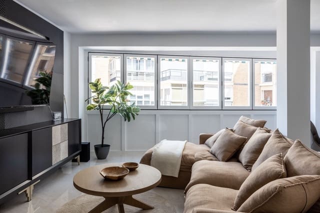 3 soverom Leilighet til salgs i Ensanche Centro, Málaga by - € 679 000 (Ref: 8346791)