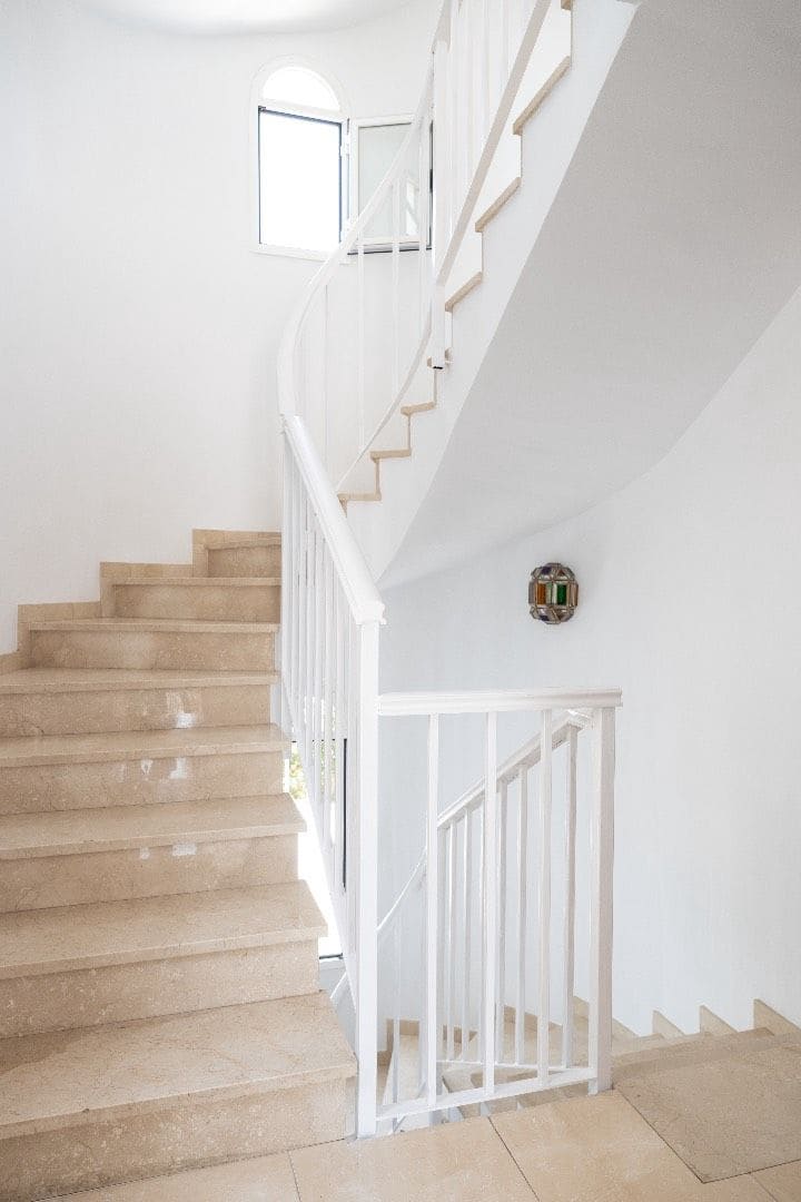 5 sypialnia Dom na sprzedaż w Mijas z basenem - 795 000 € (Ref: 8346800)