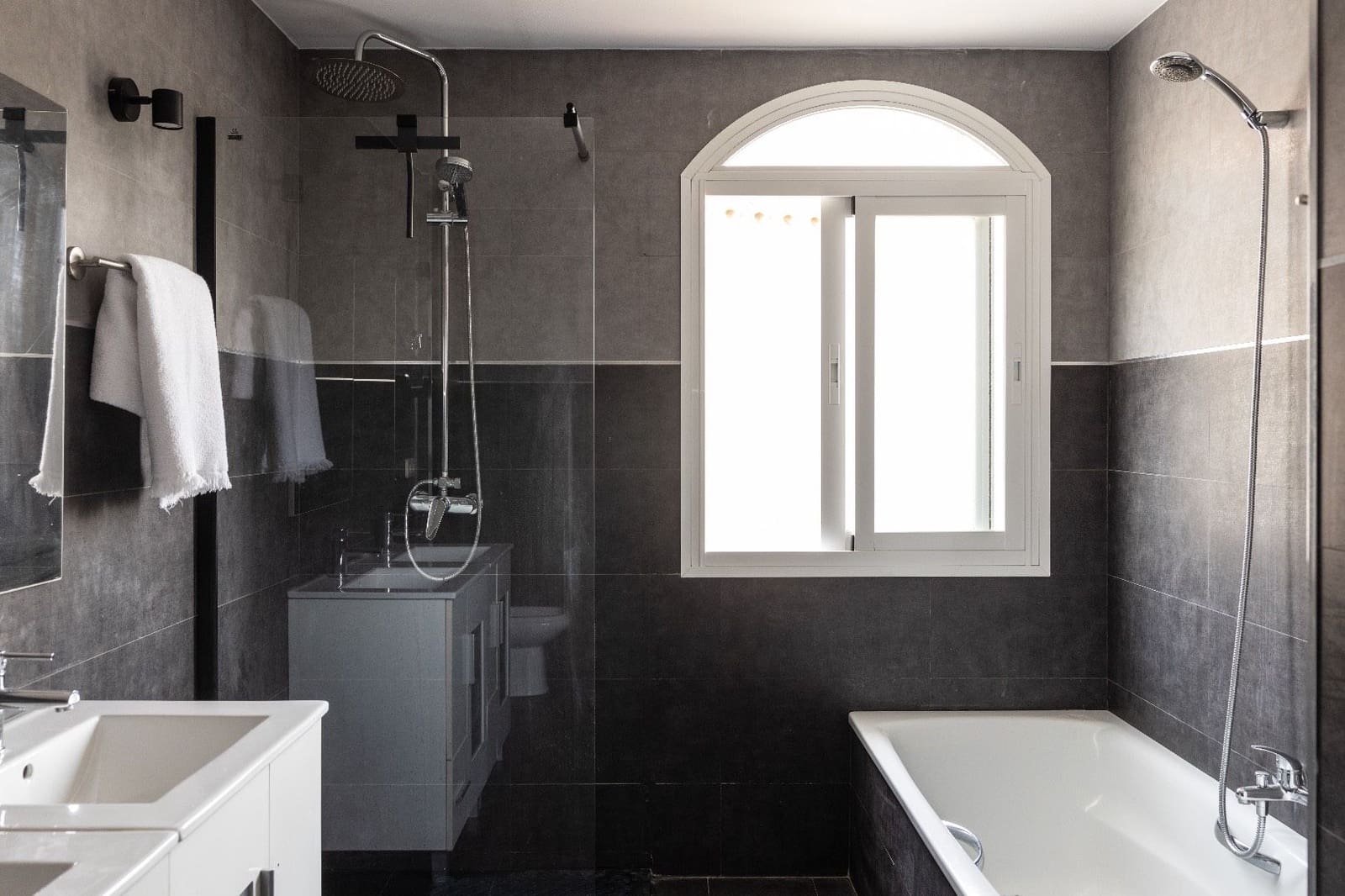 5 sypialnia Dom na sprzedaż w Mijas z basenem - 795 000 € (Ref: 8346800)