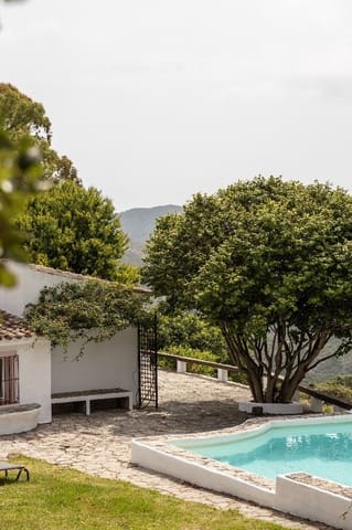 7 chambre Finca/Maison de Campagne à vendre à Algeciras avec piscine - 4 550 000 € (Ref: 8353672)