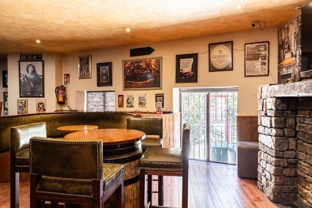 3 quarto Comercial para venda em Zona Puerto Deportivo, Fuengirola - 1 170 000 € (Ref: 8361794)