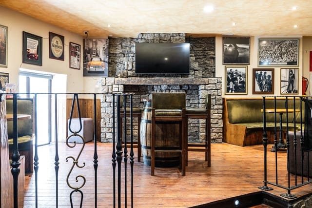 3 quarto Comercial para venda em Zona Puerto Deportivo, Fuengirola - 1 170 000 € (Ref: 8361794)