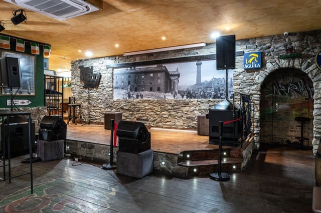 3 quarto Comercial para venda em Zona Puerto Deportivo, Fuengirola - 1 170 000 € (Ref: 8361794)