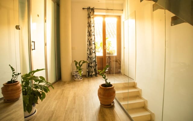 4 makuuhuone Omakotitalo myytävänä paikassa Lagunillas, Málaga kaupunki - 1 585 000 € (Ref: 8364172)