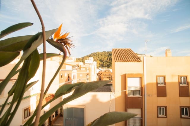 4 makuuhuone Omakotitalo myytävänä paikassa Lagunillas, Málaga kaupunki - 1 585 000 € (Ref: 8364172)