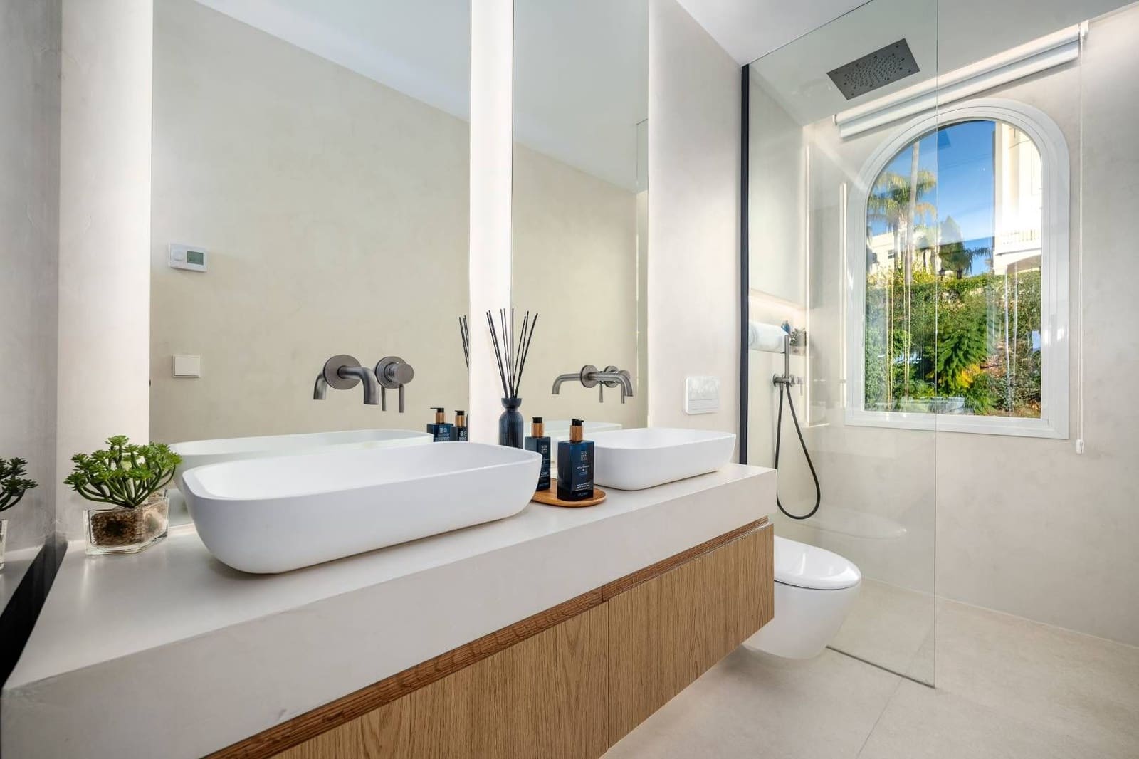 3 bedroom Apartment for sale in Benahavis with pool - € 975,000 (Ref: 8367607)