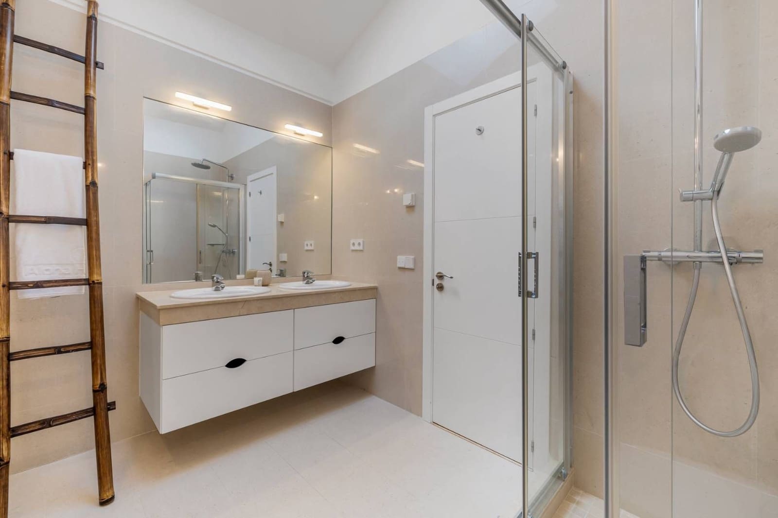 4 soveværelse Lejlighed til salg i Marbella - € 1.795.000 (Ref: 8369693)