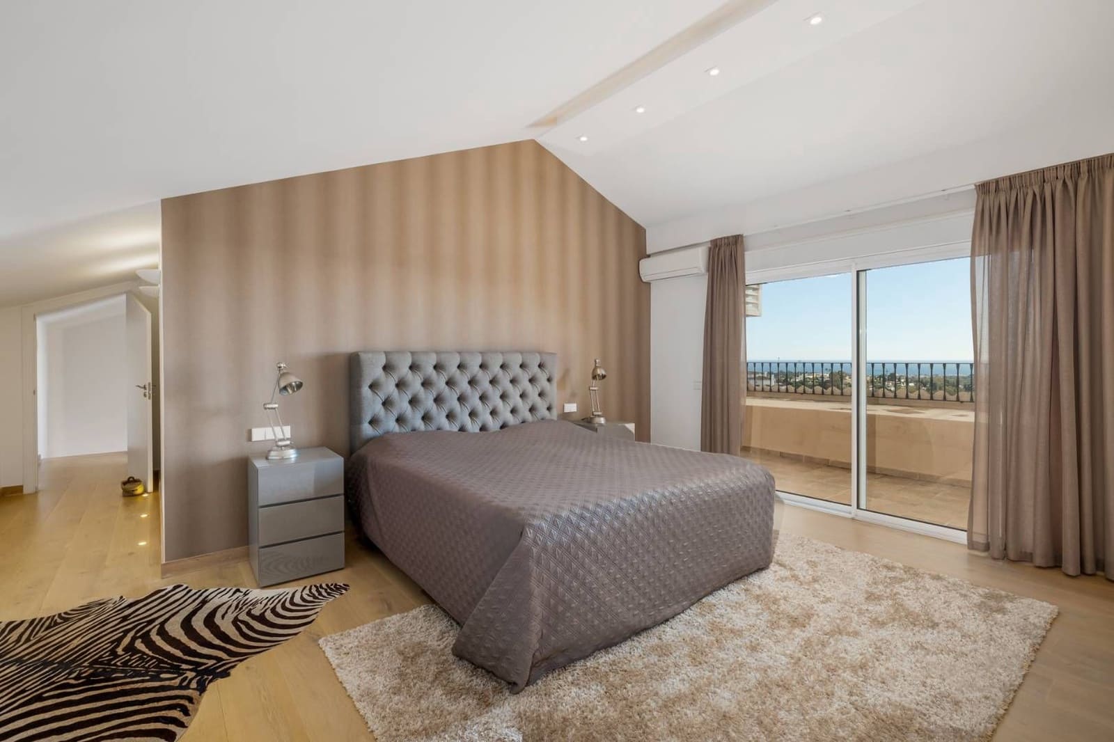 4 soveværelse Lejlighed til salg i Marbella - € 1.795.000 (Ref: 8369693)