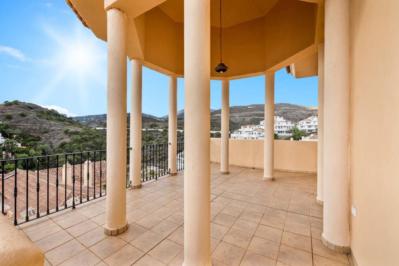 4 soveværelse Lejlighed til salg i Marbella - € 1.795.000 (Ref: 8369693)