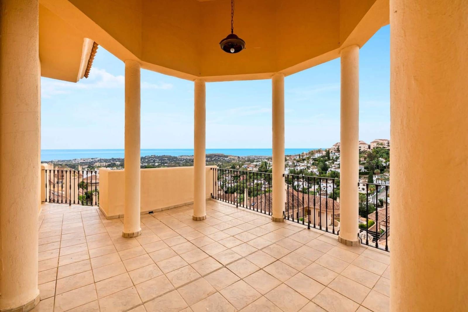 4 soveværelse Lejlighed til salg i Marbella - € 1.795.000 (Ref: 8369693)