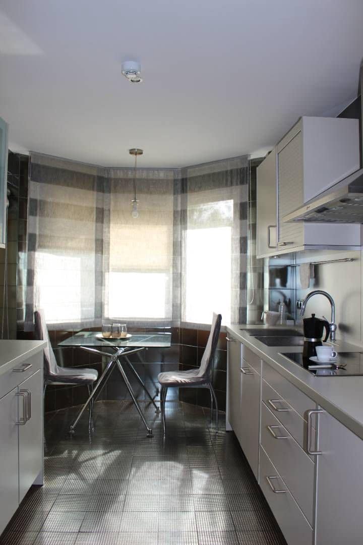 2 soveværelse Lejlighed til leje i Marbella med swimmingpool - € 6.000 (Ref: 8370543)