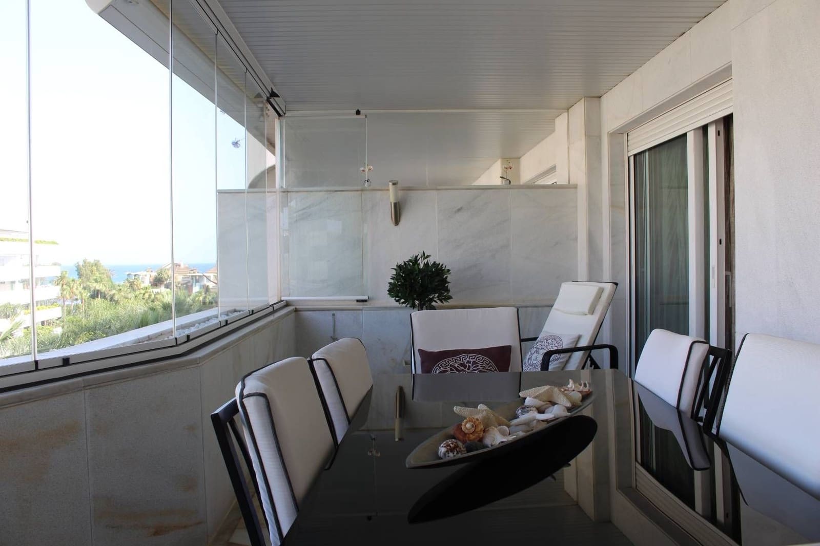 2 soveværelse Lejlighed til leje i Marbella med swimmingpool - € 6.000 (Ref: 8370543)