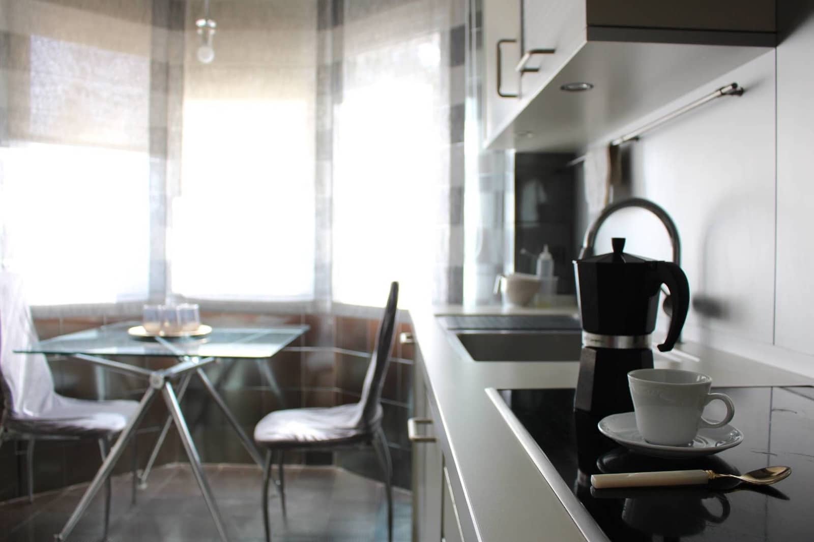 2 soveværelse Lejlighed til leje i Marbella med swimmingpool - € 6.000 (Ref: 8370543)