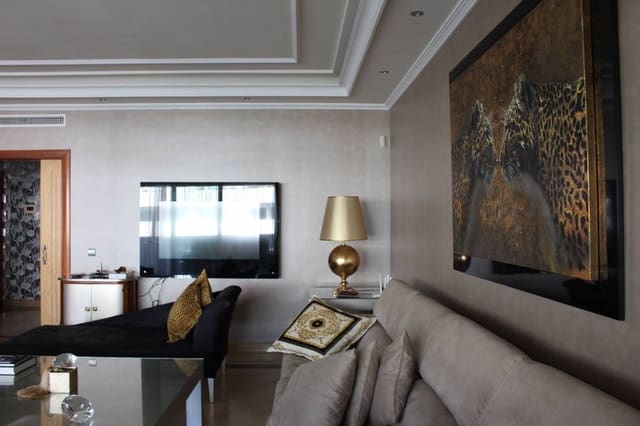 2 bedroom Apartment for rent in Puerto Banus, Marbella with pool - € 6,000 (Ref: 8370543)