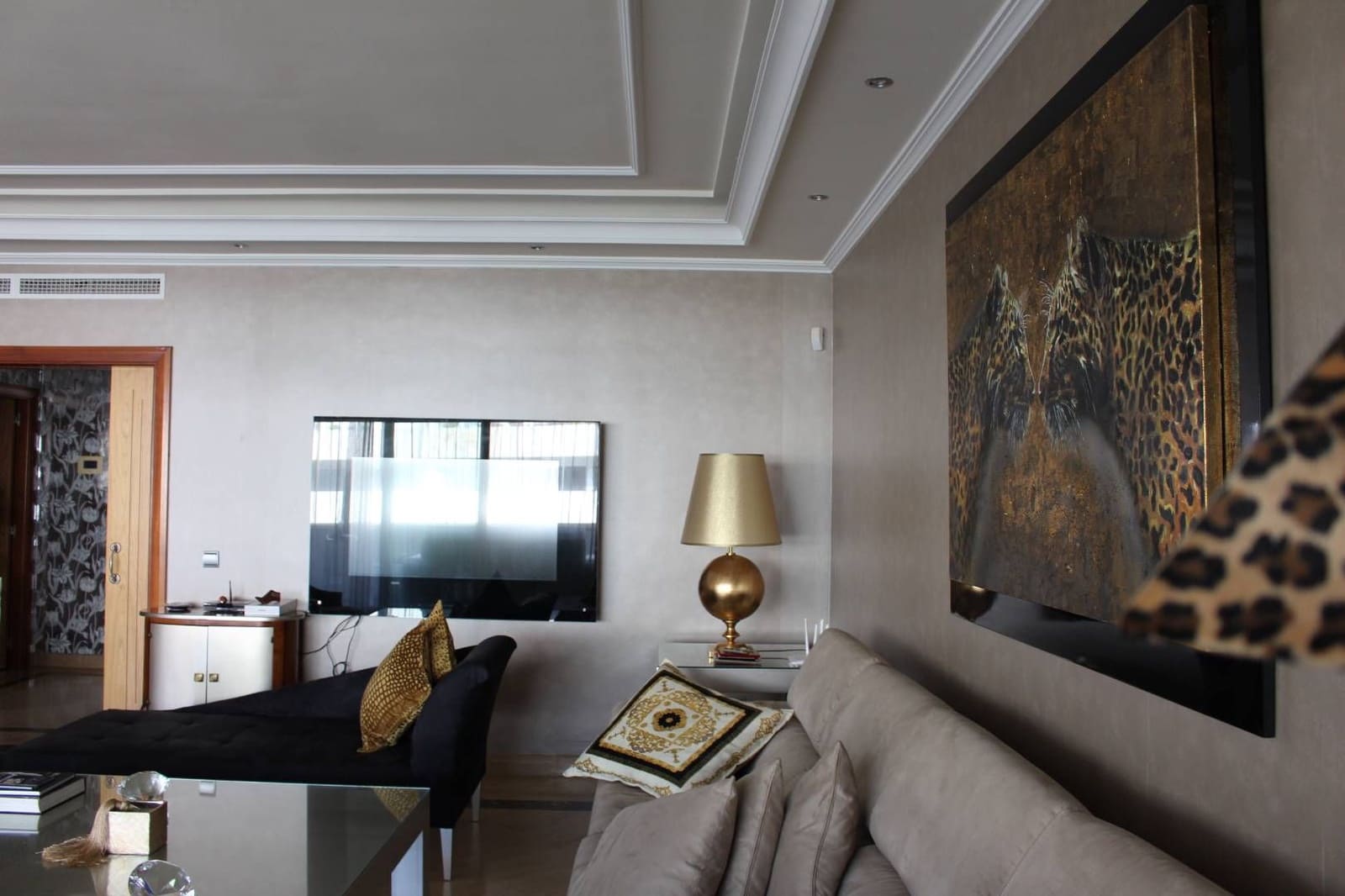 2 soveværelse Lejlighed til leje i Marbella med swimmingpool - € 6.000 (Ref: 8370543)