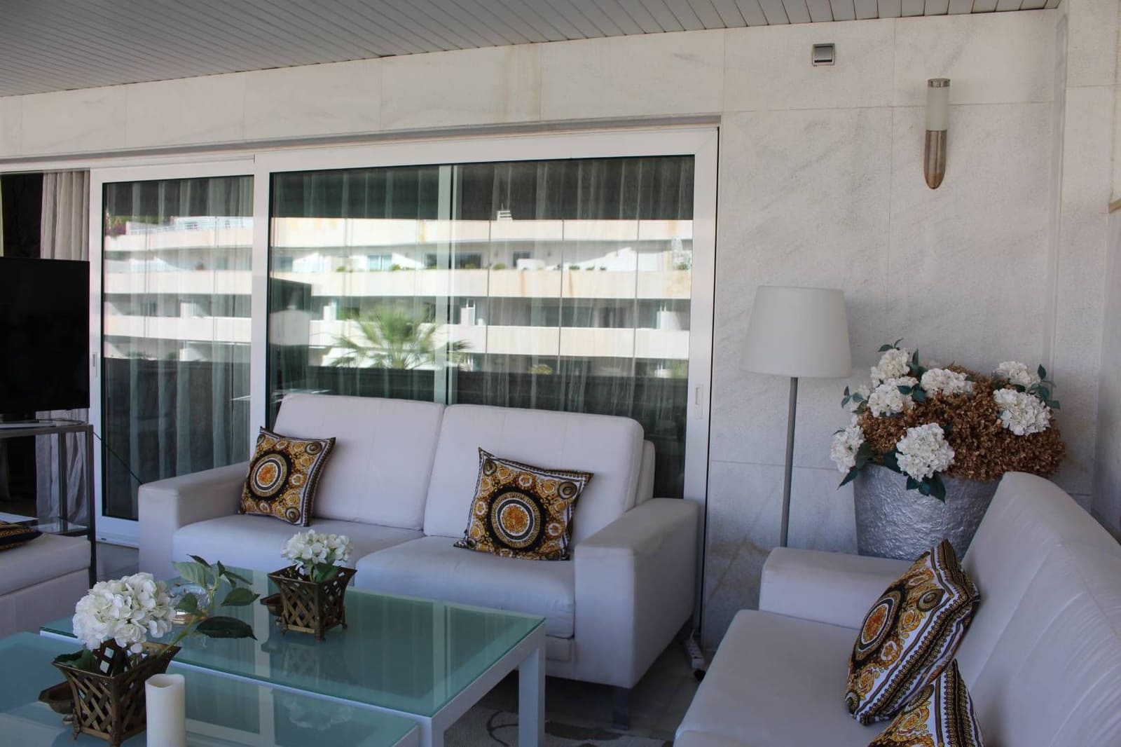 2 soveværelse Lejlighed til leje i Marbella med swimmingpool - € 6.000 (Ref: 8370543)