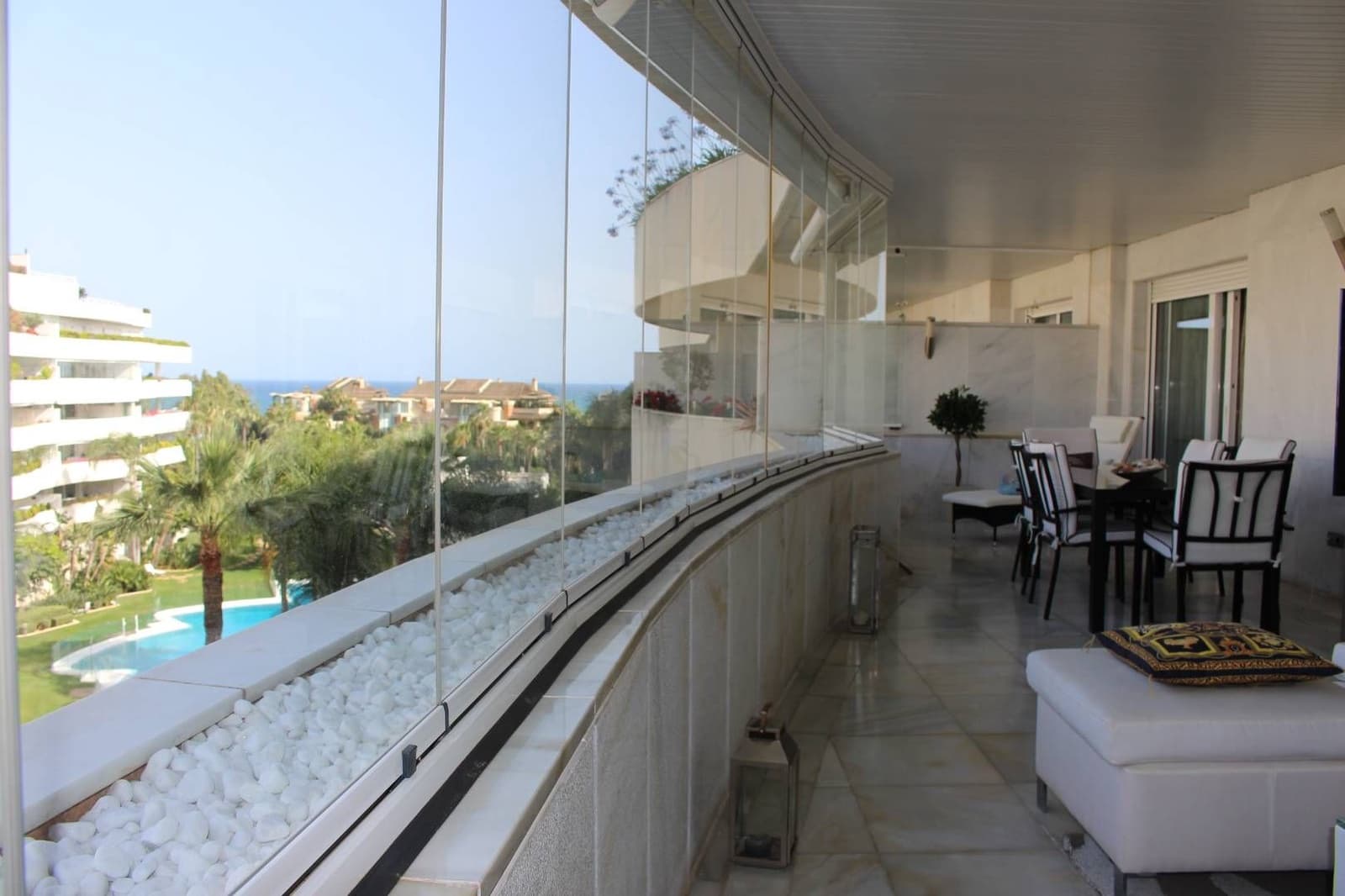 2 soveværelse Lejlighed til leje i Marbella med swimmingpool - € 6.000 (Ref: 8370543)