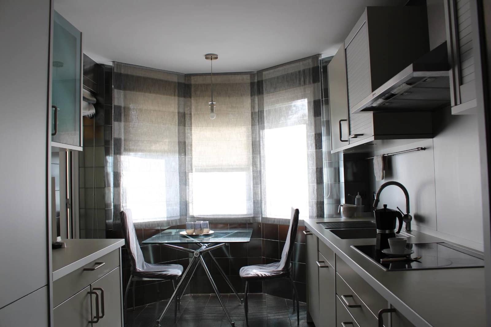 2 soveværelse Lejlighed til leje i Marbella med swimmingpool - € 6.000 (Ref: 8370543)