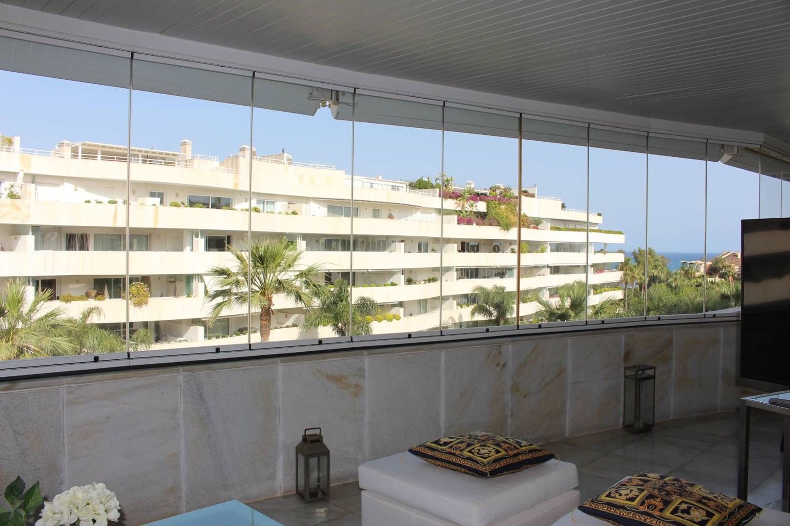 2 soveværelse Lejlighed til leje i Marbella med swimmingpool - € 6.000 (Ref: 8370543)