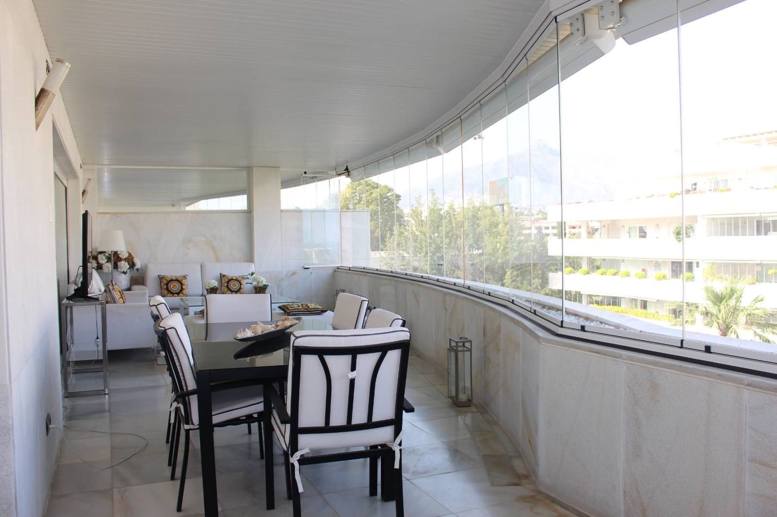 2 soveværelse Lejlighed til leje i Marbella med swimmingpool - € 6.000 (Ref: 8370543)