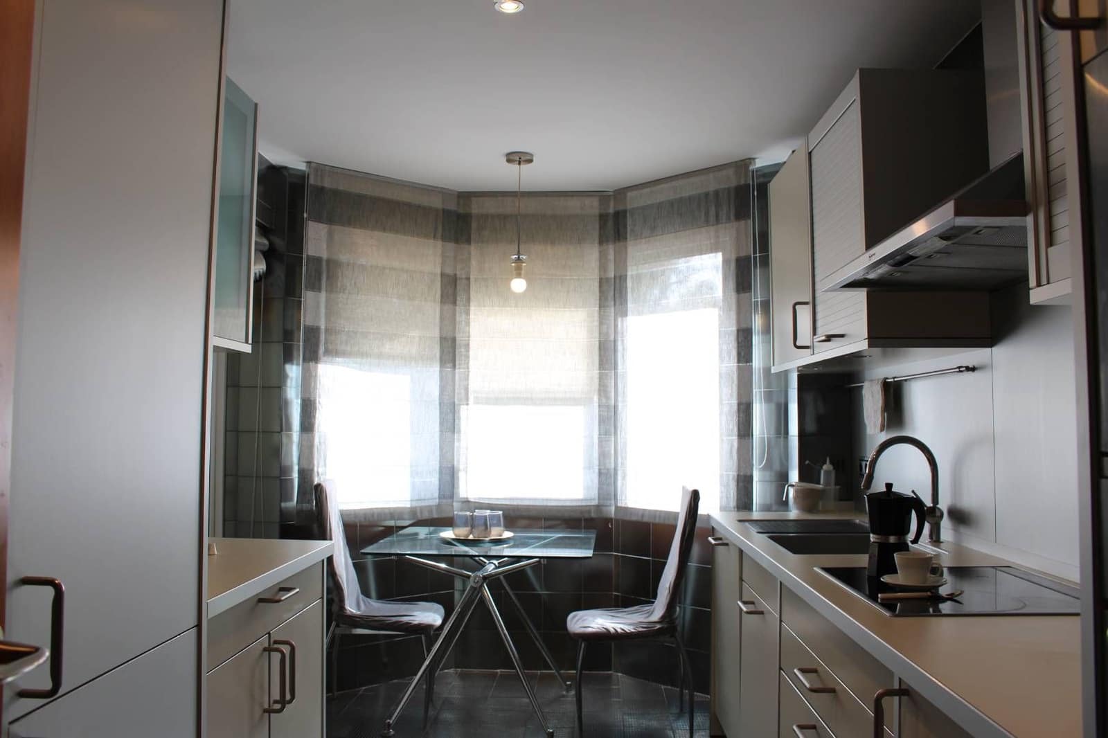 2 soveværelse Lejlighed til leje i Marbella med swimmingpool - € 6.000 (Ref: 8370543)