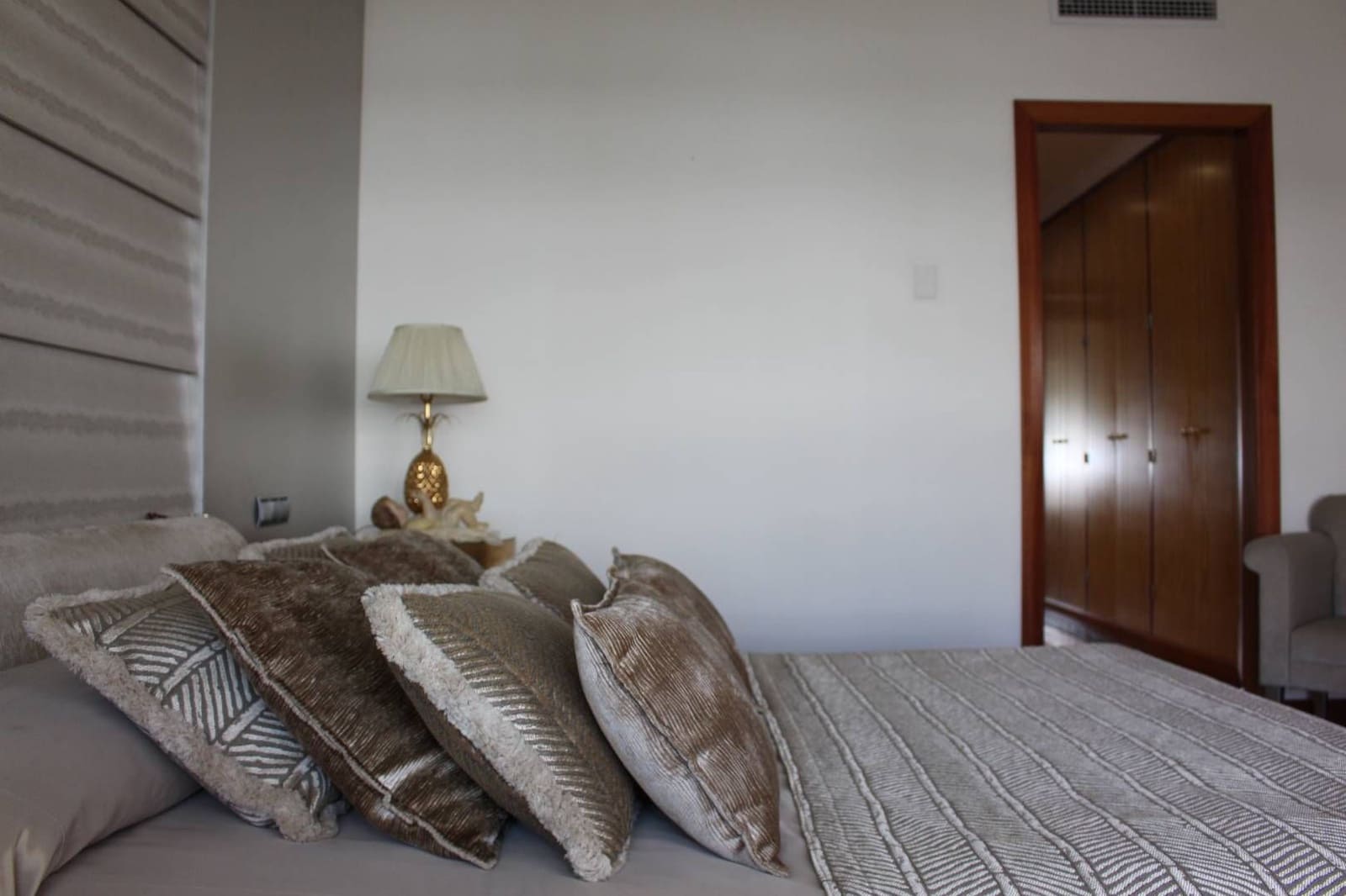 2 soveværelse Lejlighed til leje i Marbella med swimmingpool - € 6.000 (Ref: 8370543)