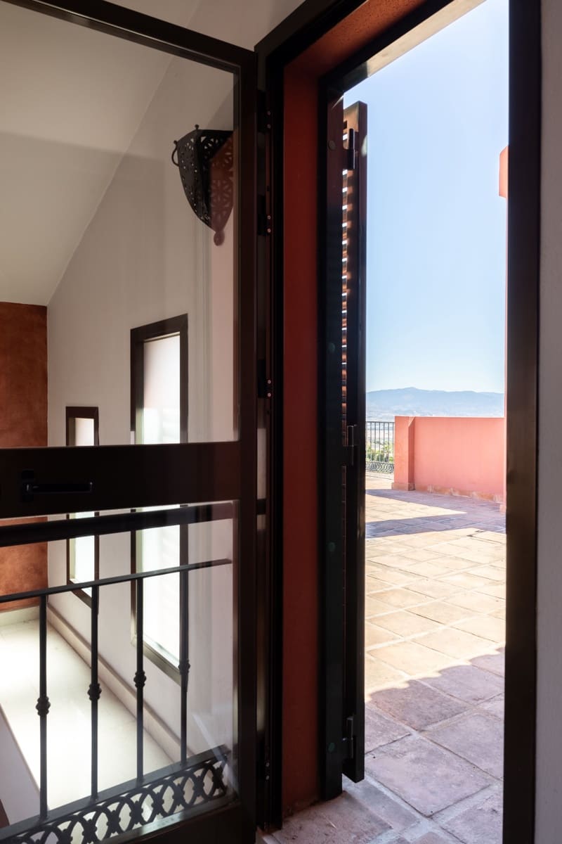 7 sypialnia Dom na sprzedaż w Alhaurin de la Torre z basenem - 850 000 € (Ref: 8374320)