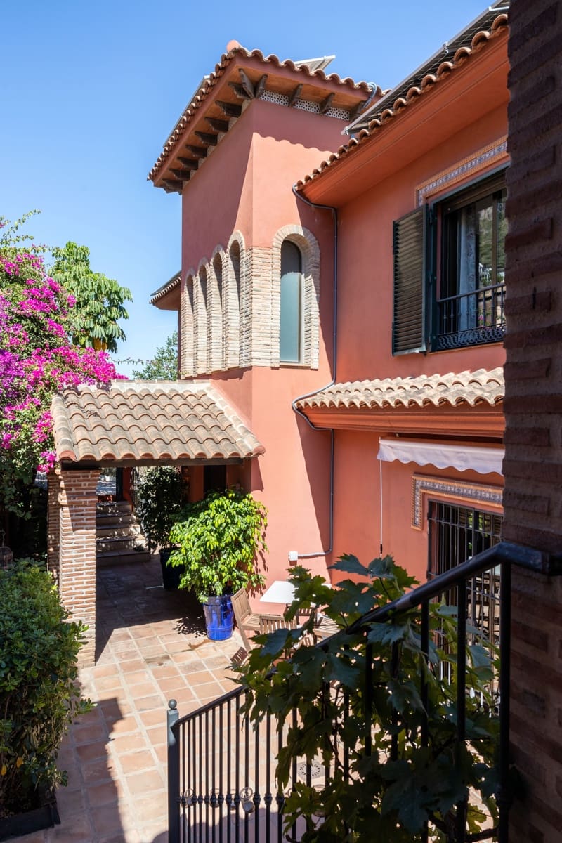 7 sypialnia Dom na sprzedaż w Alhaurin de la Torre z basenem - 850 000 € (Ref: 8374320)