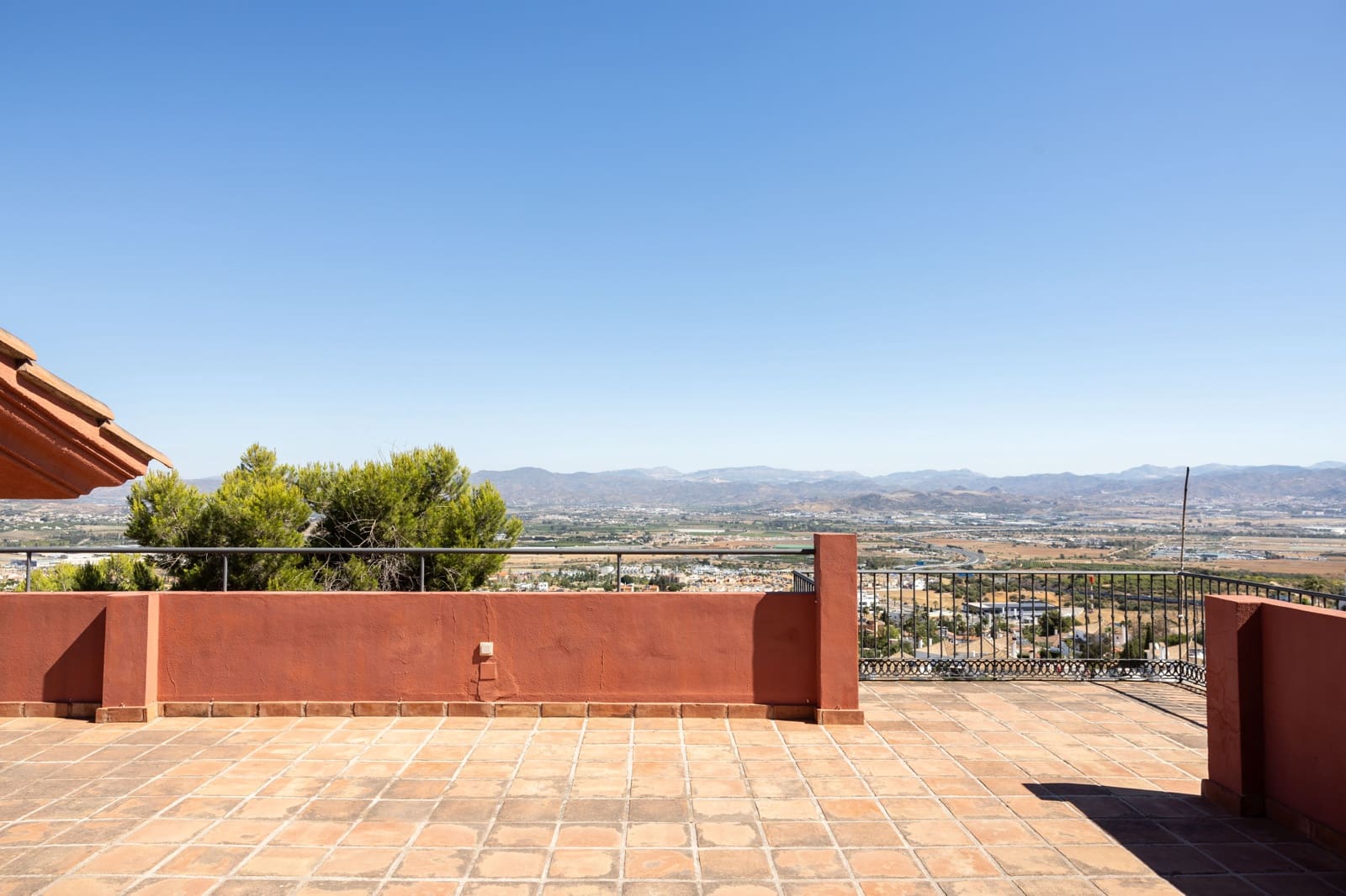 7 sypialnia Dom na sprzedaż w Alhaurin de la Torre z basenem - 850 000 € (Ref: 8374320)