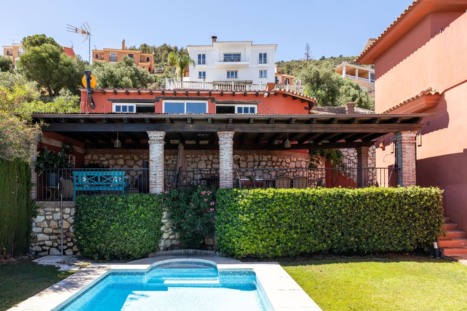 7 sypialnia Dom na sprzedaż w Alhaurin de la Torre z basenem - 850 000 € (Ref: 8374320)