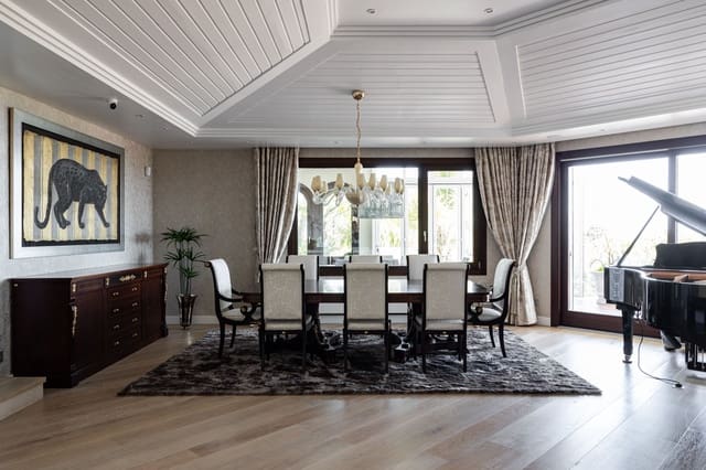 Chalet de 7 habitaciones en Hacienda Las Chapas, Marbella en venta con piscina - 5.900.000 € (Ref: 8383771)