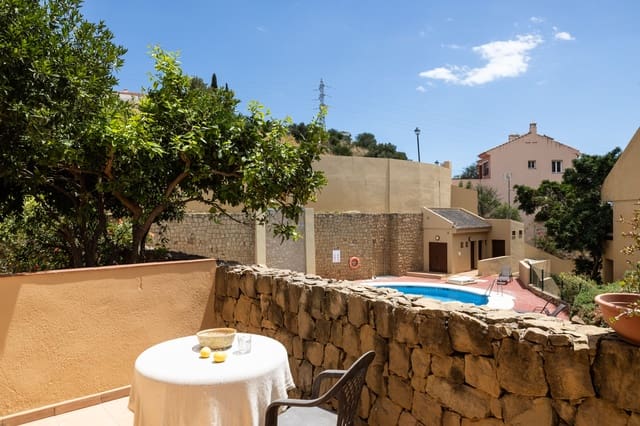 4 makuuhuone Omakotitalo myytävänä paikassa Torreblanca, Fuengirola mukana uima-altaan - 380 000 € (Ref: 8386035)