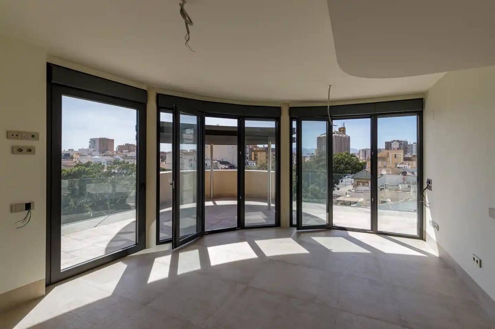 1 soverom Leilighet til salgs i Malaga by - € 1 395 000 (Ref: 8389748)