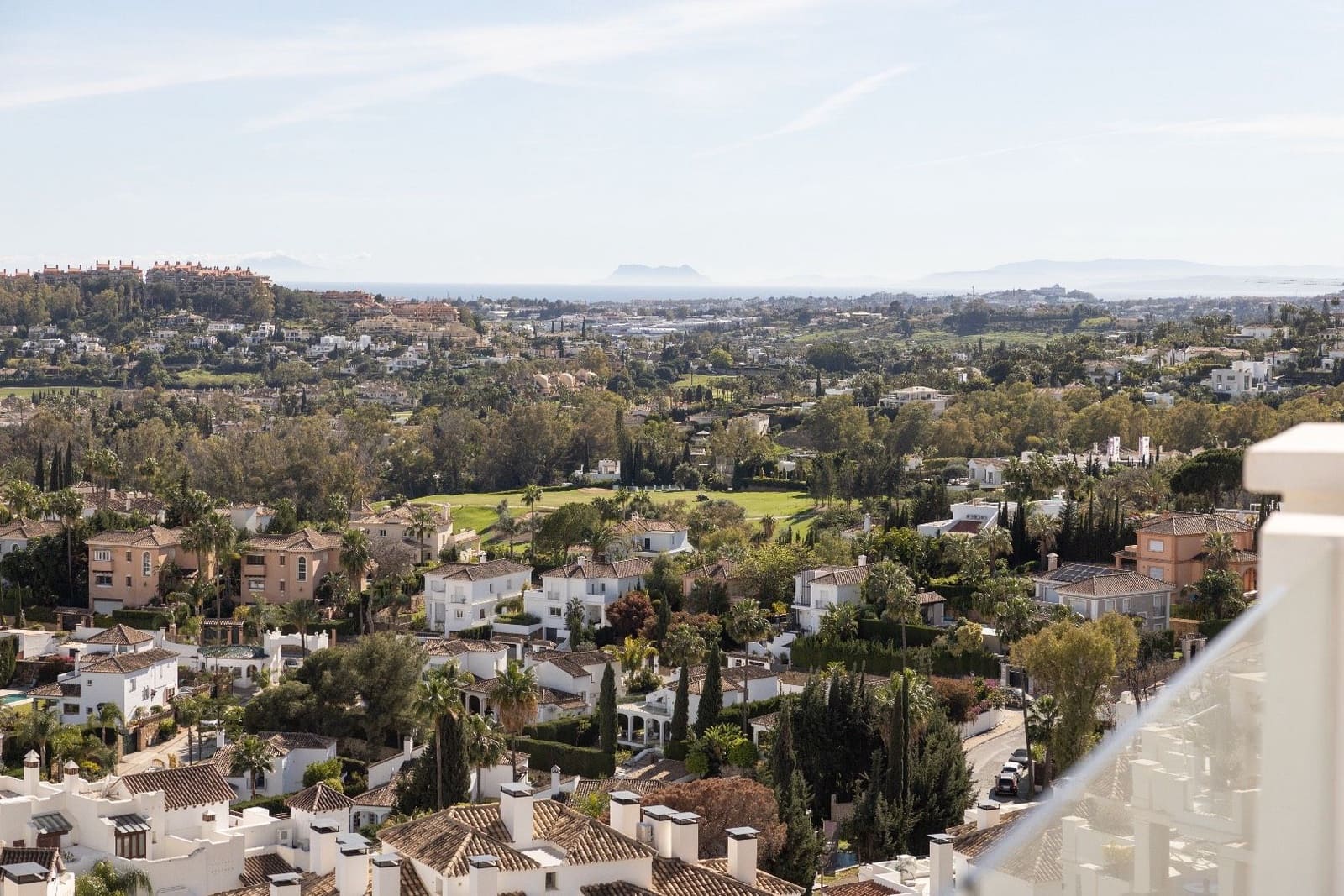 2 sypialnia Apartament na sprzedaż w Marbella z basenem - 1 420 000 € (Ref: 8395660)