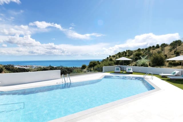 3 slaapkamer Appartement te koop in Rincón de la Victoria met zwembad - € 520.000 (Ref: 8396191)