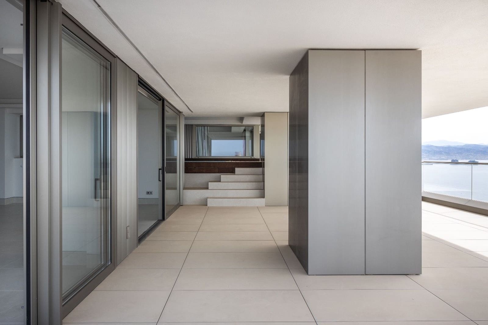 4 soveværelse Lejlighed til salg i Malaga by med swimmingpool - € 3.750.000 (Ref: 8397953)