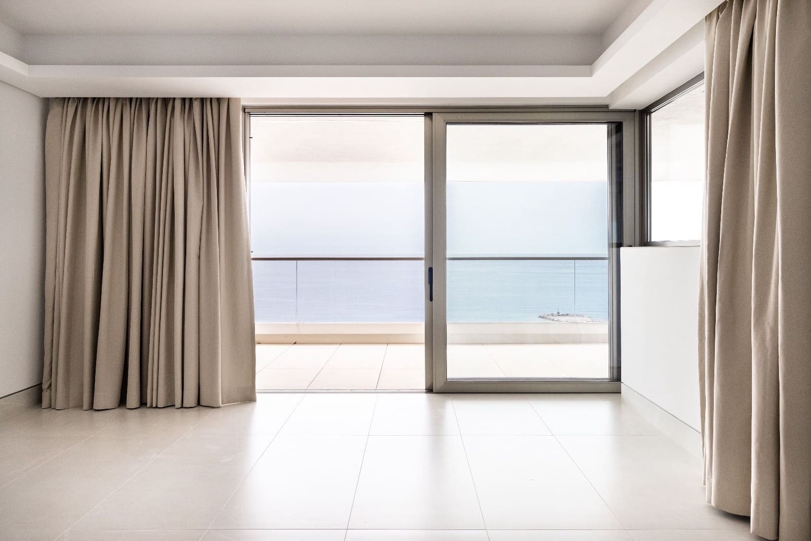 4 soveværelse Lejlighed til salg i Malaga by med swimmingpool - € 3.750.000 (Ref: 8397953)