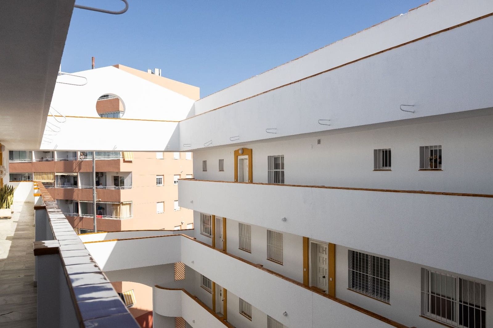 4 soveværelse Lejlighed til salg i Fuengirola med swimmingpool - € 1.275.000 (Ref: 8437923)