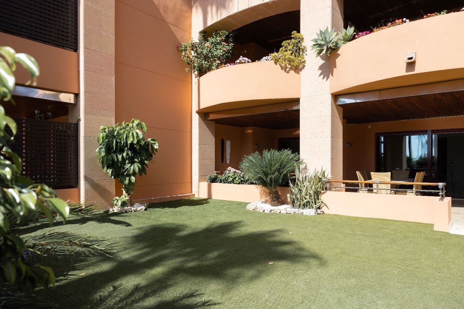 2 Zimmer Apartment zu verkaufen in Marbella mit Pool - 1.800.000 € (Ref: 8439631)